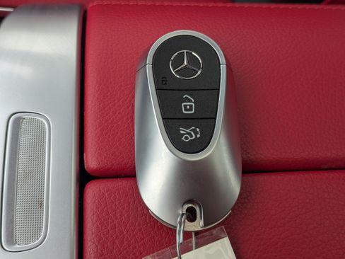 Used 2024 Mercedes-Benz C 300 Sedan image 27