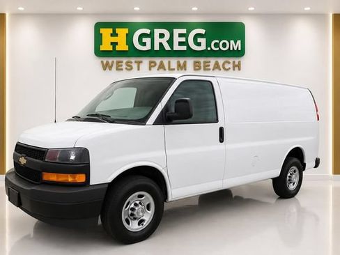 Used 2021 Chevrolet Express 2500 RWD image 4