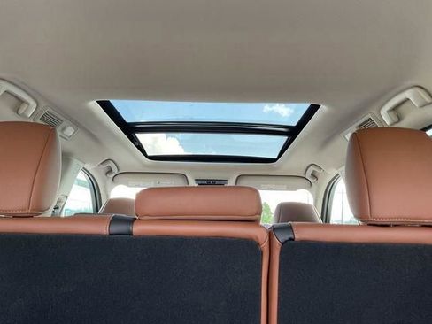 Used 2025 Nissan Pathfinder Platinum w/ Cargo Package image 28