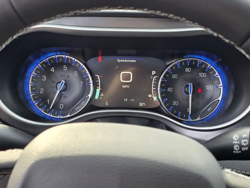 New 2026 Chrysler Pacifica Select image 18