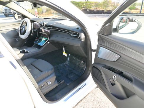 New 2025 Maserati Grecale Modena image 52