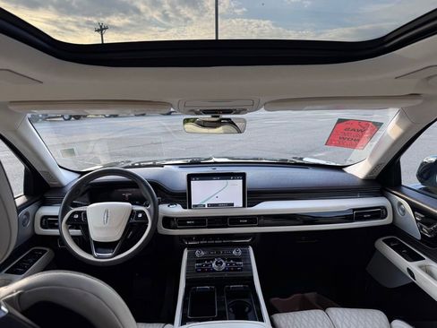 Used 2023 Lincoln Aviator Black Label w/ Jet Package image 28