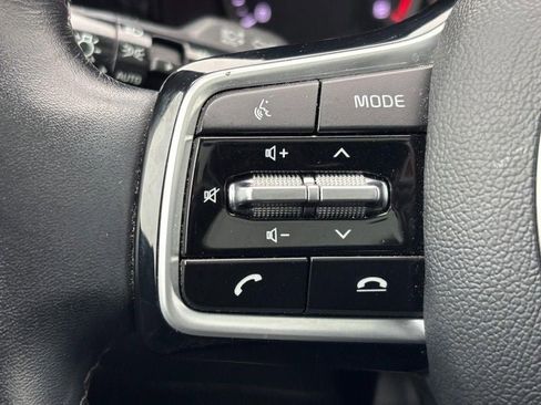 Used 2022 Kia Sorento SX image 16