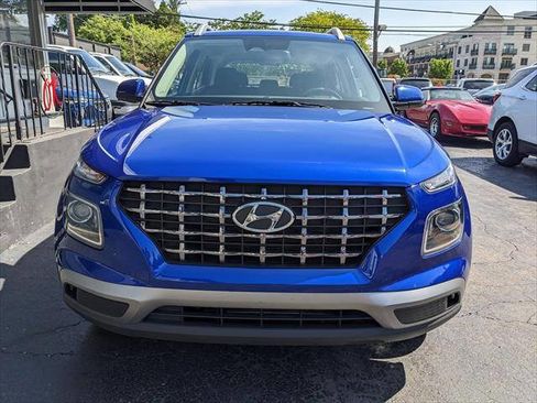Used 2025 Hyundai Venue SEL FWD image 7