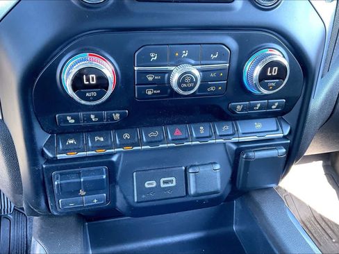 Used 2021 GMC Sierra 1500 SLT w/ SLT Convenience Package AWD/4WD image 31