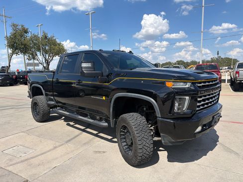 Used 2021 Chevrolet Silverado 2500 LTZ w/ Carhartt Edition AWD/4WD image 3