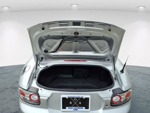 Used 2006 MAZDA MX-5 Miata Grand Touring image 22