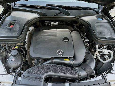Used 2021 Mercedes-Benz GLC 300 image 29