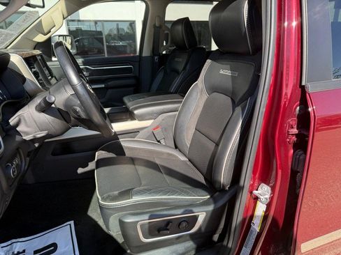 Used 2019 RAM 1500 Laramie AWD/4WD image 9