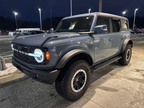 Certified 2024 Ford Bronco Outer Banks w/ Sasquatch Package image 3