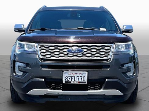Used 2017 Ford Explorer Platinum AWD/4WD image 3