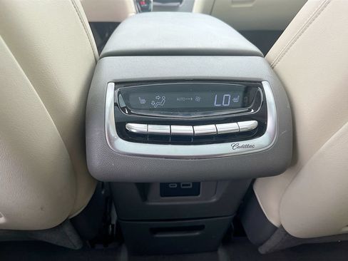 Used 2024 Cadillac XT6 Premium Luxury AWD/4WD image 27