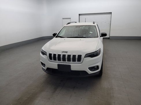 Used 2022 Jeep Cherokee Latitude Lux w/ Mopar Interior Package AWD/4WD image 15