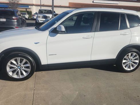 Used 2017 BMW X3 sDrive28i image 4