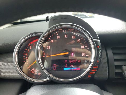 Used 2015 MINI Cooper 2-Door Hardtop image 25