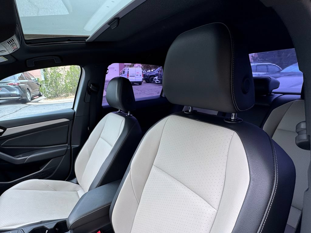 Used 2020 Volkswagen Jetta R-Line FWD image 21