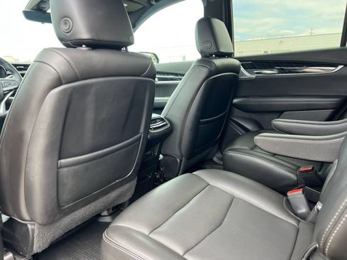Certified 2024 Cadillac XT6 Premium Luxury w/ Technology Package AWD/4WD image 39