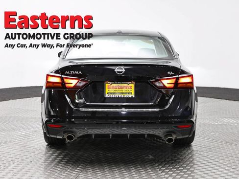 Used 2023 Nissan Altima 2.5 SL FWD image 6
