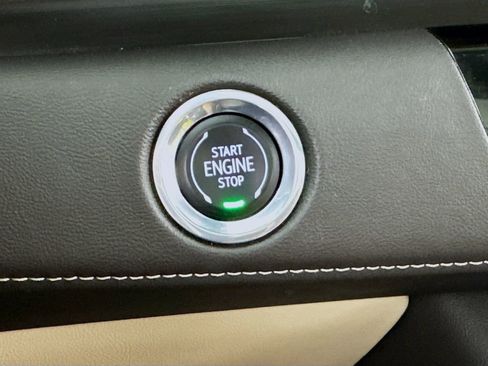 Used 2023 Cadillac Escalade ESV Premium Luxury image 36