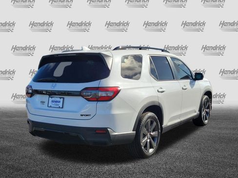 New 2026 Honda Pilot Sport image 7