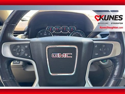 Used 2018 GMC Yukon SLT w/ Premium Edition AWD/4WD image 16