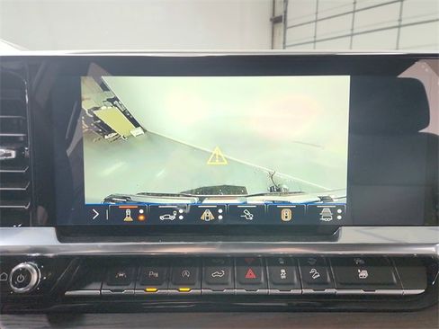 New 2026 GMC Sierra 1500 SLT image 32