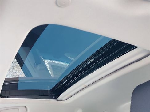 Used 2023 Honda Accord EX image 25