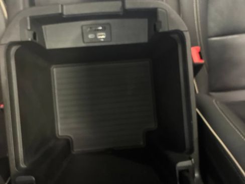 Used 2021 GMC Yukon SLT w/ SLT Premium Package AWD/4WD image 31