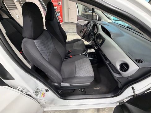Used 2017 Toyota Yaris L FWD image 35