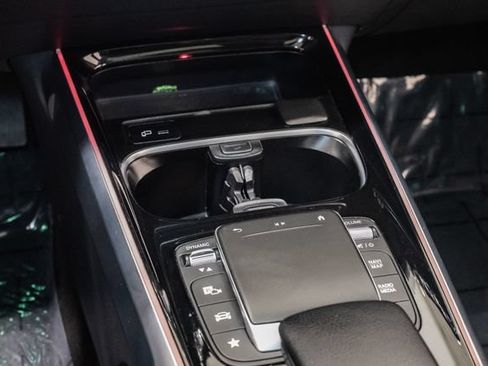 Used 2023 Mercedes-Benz GLB 250 4MATIC w/ Premium Package image 20