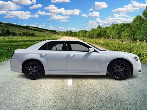 Certified 2023 Chrysler 300 S image 7
