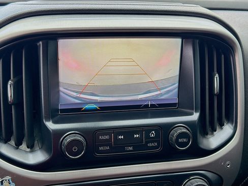 Used 2018 GMC Canyon SLE w/ SLE Convenience Package image 10