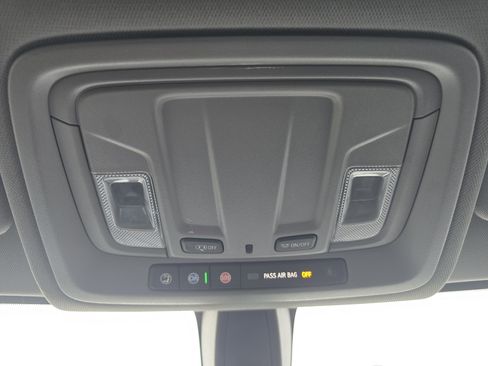 Used 2022 Chevrolet Silverado 1500 Custom image 30