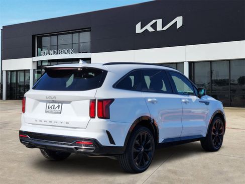 Used 2022 Kia Sorento SX image 5
