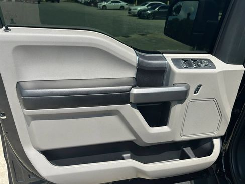 Used 2018 Ford F150 XLT AWD/4WD image 10