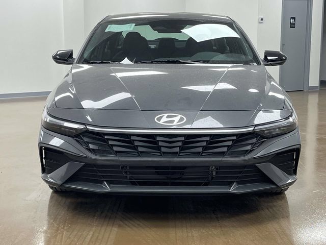 New 2026 Hyundai Elantra SEL w/ Cargo Package FWD image 2
