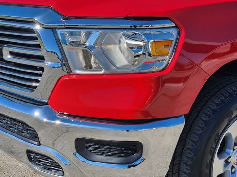 Used 2024 RAM 1500 Laramie AWD/4WD image 9