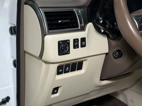 Used 2016 Lexus GX 460 image 38