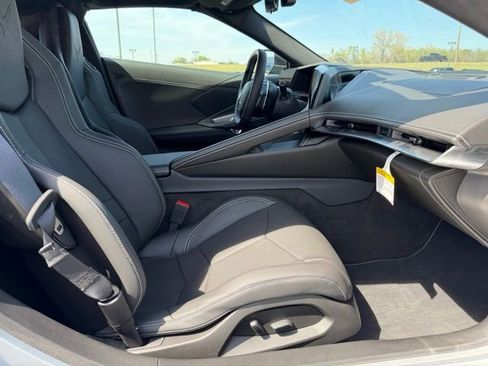 New 2026 Chevrolet Corvette Stingray Coupe w/ Z51 Performance Package RWD image 10