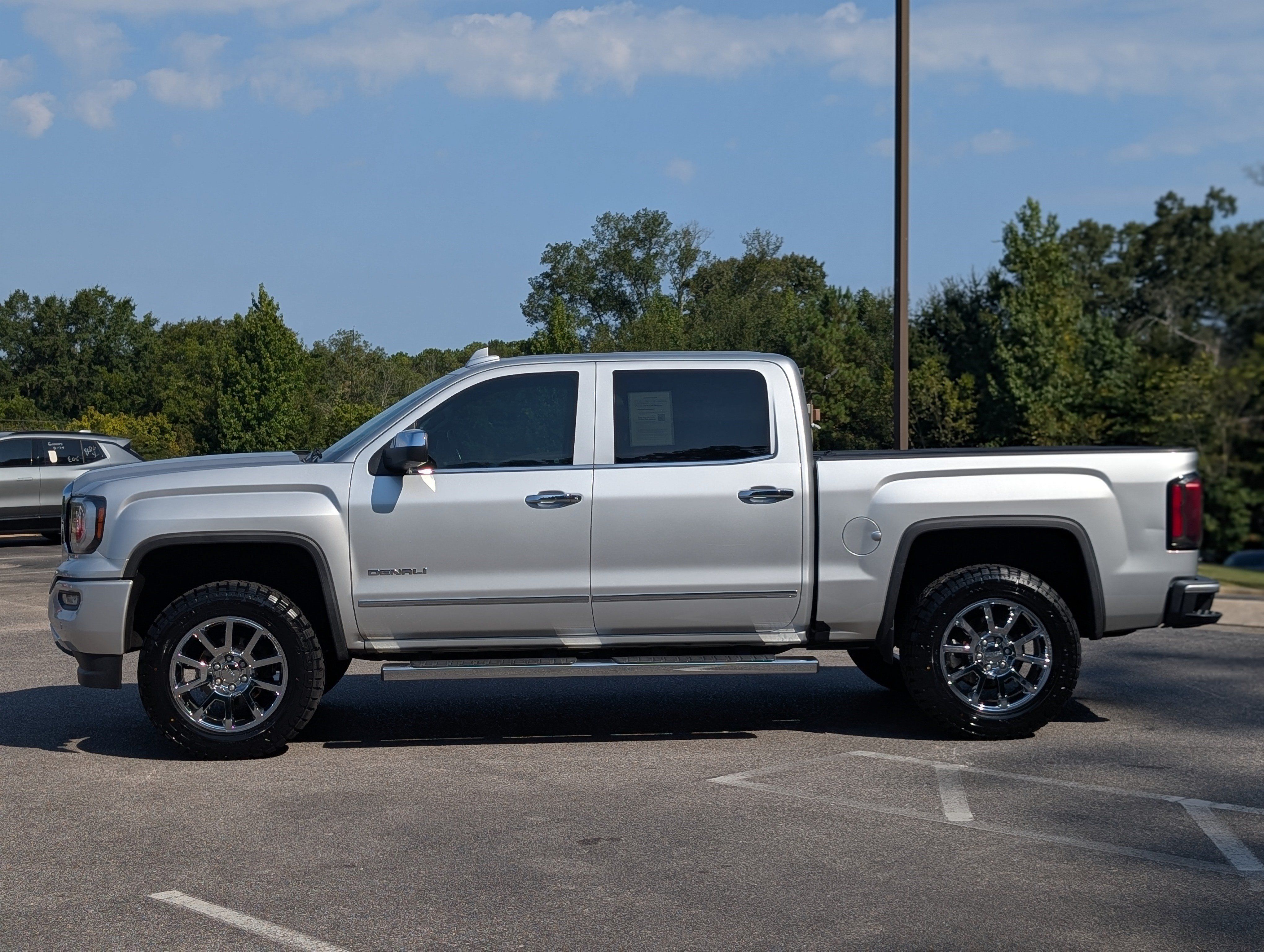 Used 2018 GMC Sierra 1500 Denali AWD/4WD image 6