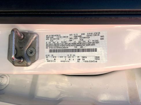 Used 2013 Ford Escape Titanium FWD image 34