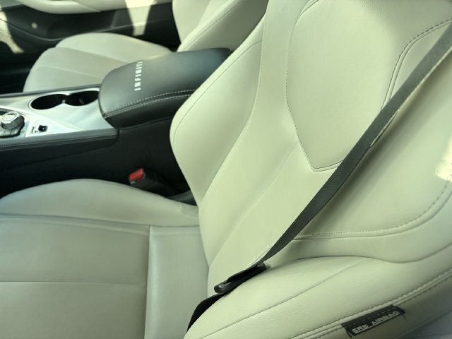 Used 2018 INFINITI Q60 3.0t Luxe w/ Sensory Package 3.0T Luxe RWD image 5