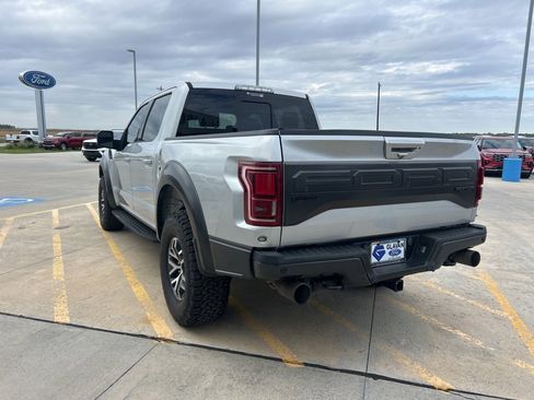 Used 2018 Ford F150 Raptor w/ Equipment Group 802A Luxury image 5