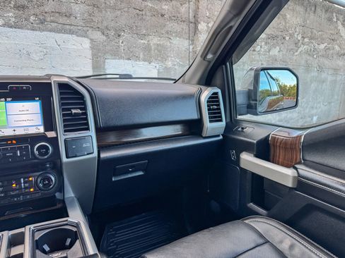 Used 2017 Ford F150 Lariat w/ Equipment Group 501A Mid image 27