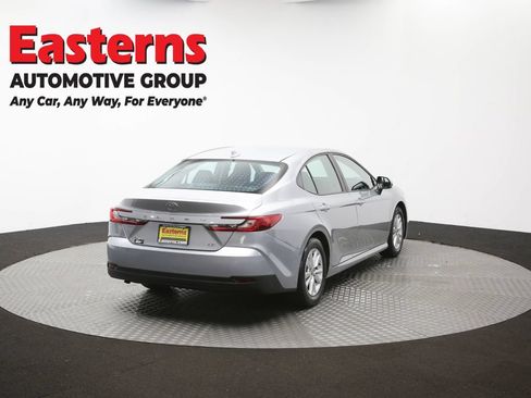 Used 2025 Toyota Camry LE FWD image 38