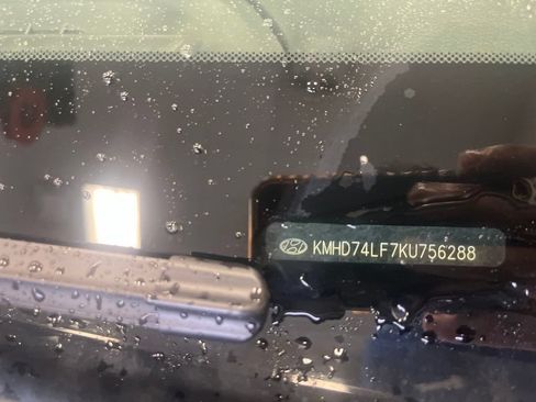 Used 2019 Hyundai Elantra SE FWD image 3
