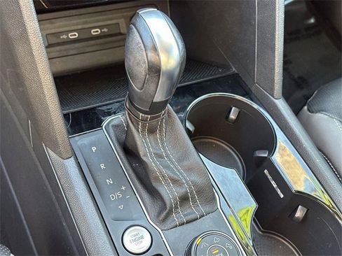 Used 2022 Volkswagen Atlas SEL Premium image 15