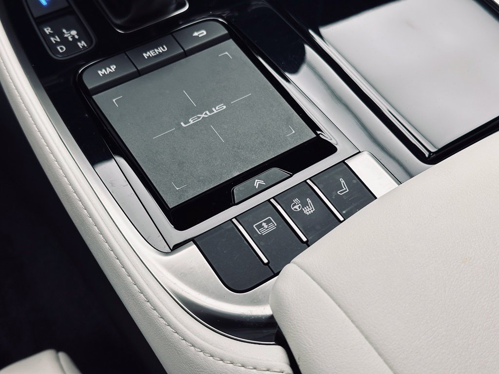 Used 2022 Lexus LS 500 F Sport AWD/4WD image 25