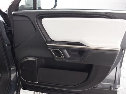 Used 2024 Rivian R1S Adventure AWD/4WD image 18