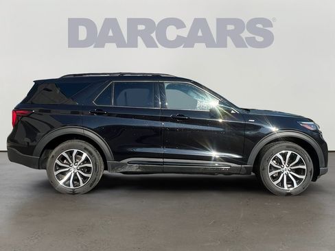 Used 2025 Ford Explorer ST-Line AWD/4WD image 8